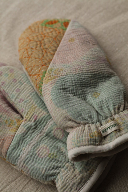 NEW IN • Kantha Mittens