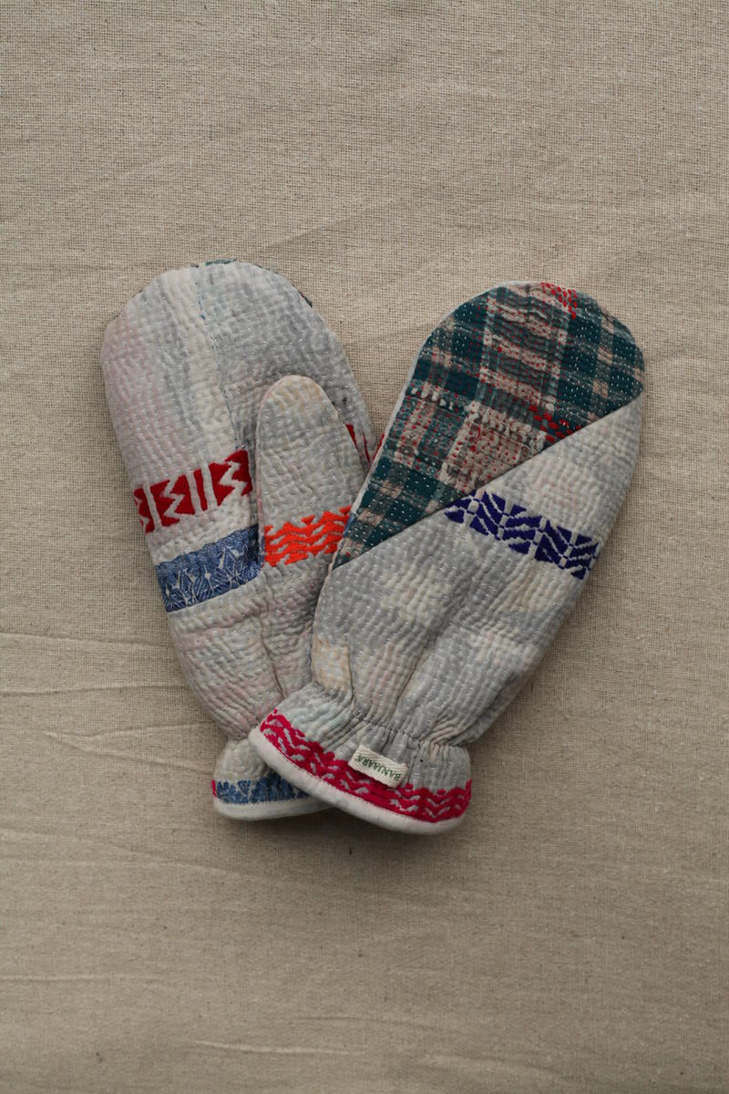 NEW IN • Kantha Mittens