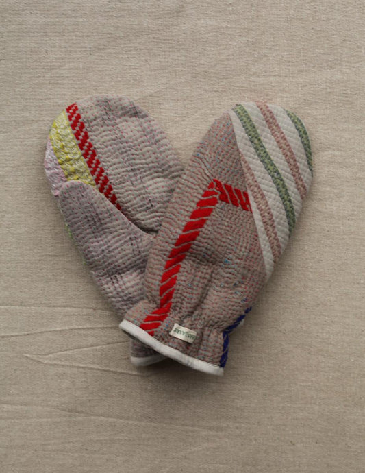 NEW IN • Kantha Mittens