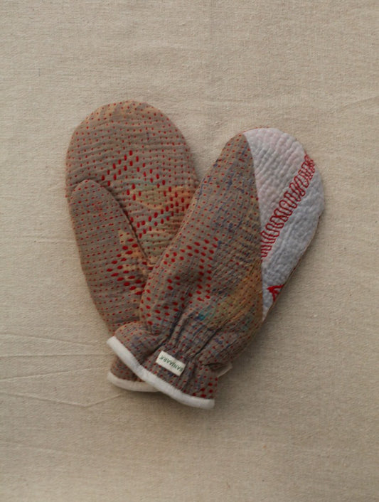 NEW IN • Kantha Mittens