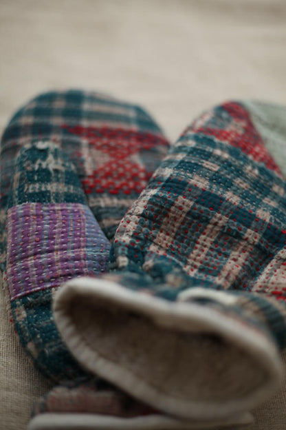 NEW IN • Kantha Mittens