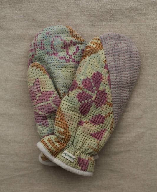 NEW IN • Kantha Mittens