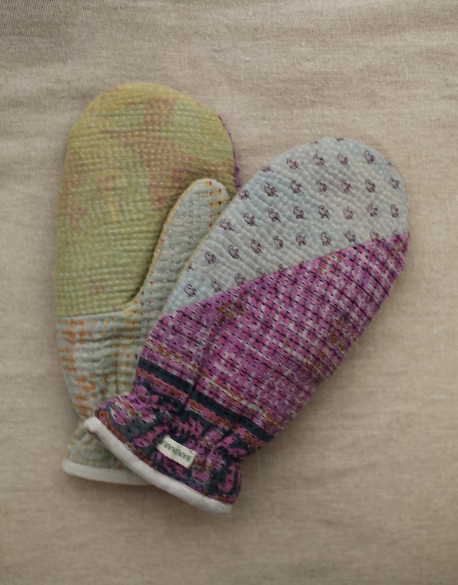 NEW IN • Kantha Mittens