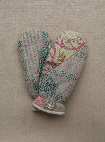 NEW IN • Kantha Mittens