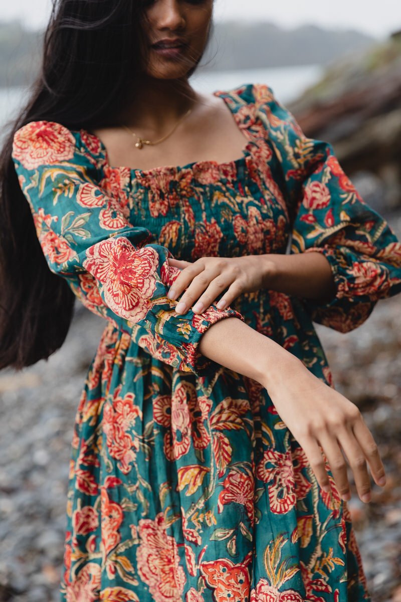 Maerl Sleeved Midi Dress - Emerald Green