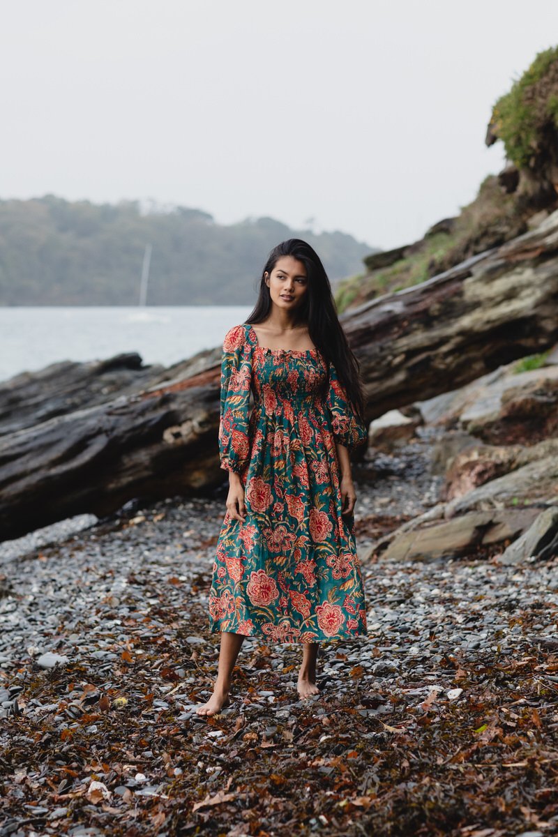 Maerl Sleeved Midi Dress - Emerald Green